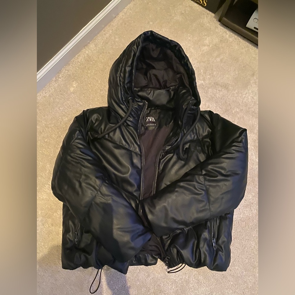 Zara black hooded Jacket xs-s